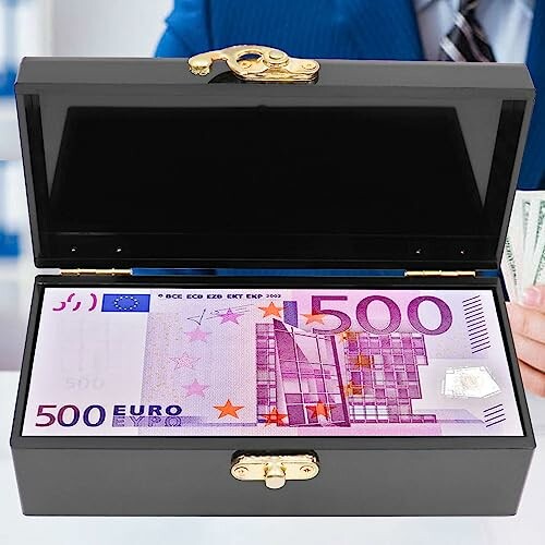 Bankbiljetten van 500 euro in een zwarte doos